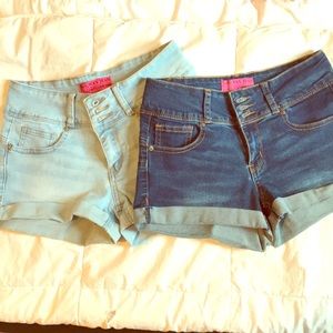 “Butt I Love You” shorts bundle. Size Small